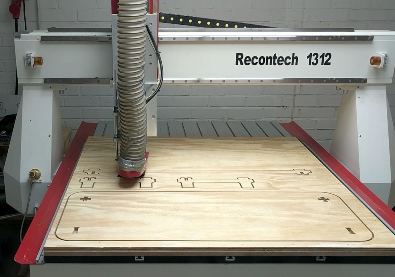 Recontech mill with 15mm plywood.